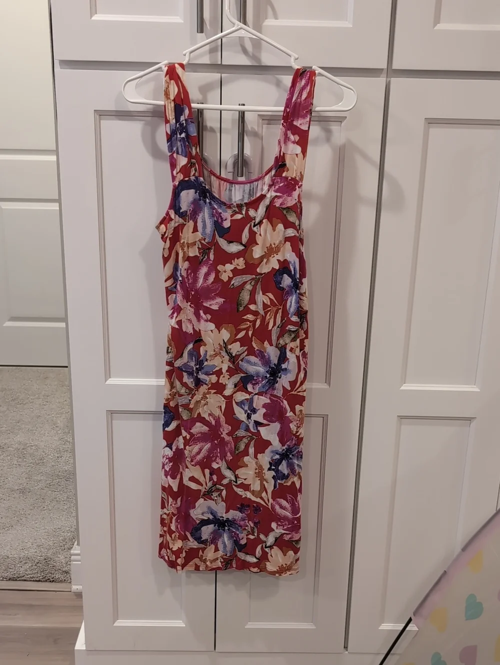 SLNY Floral Sleeveless Midi Dress in Red and Pink